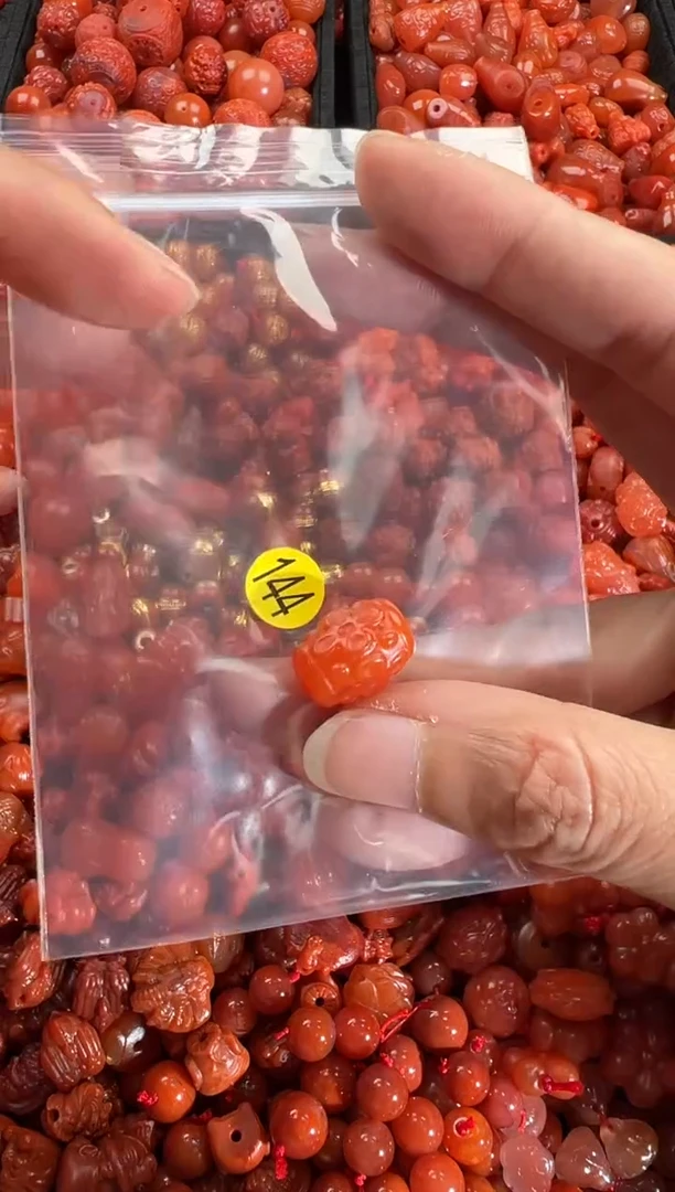 【闪购商品】南红玛瑙颈饰未镶嵌1