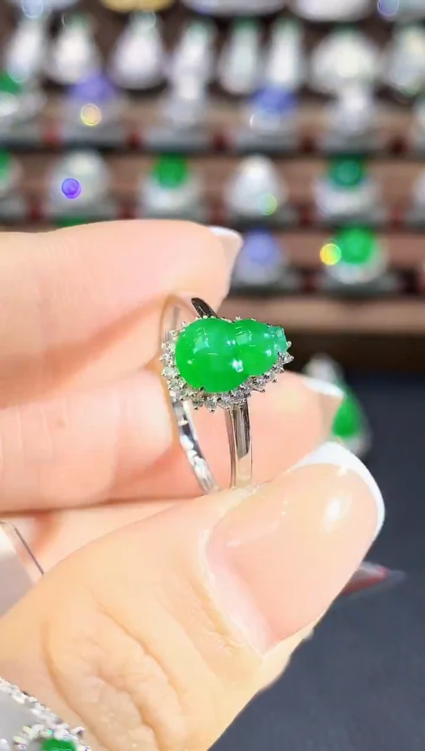 18K金镶嵌戒指翡翠C24