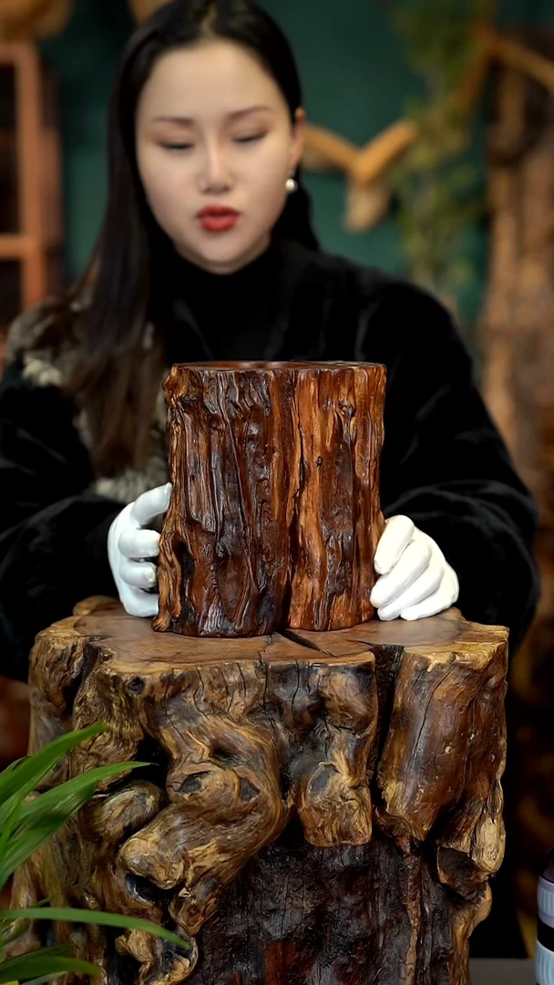 木雷击枣木笔筒