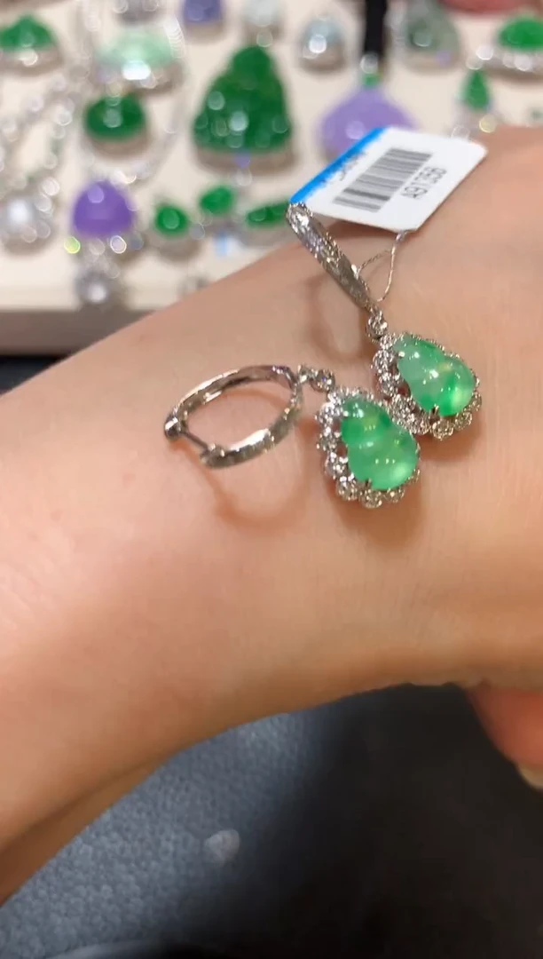 18K金镶嵌翡翠耳饰m60多样性一件发货