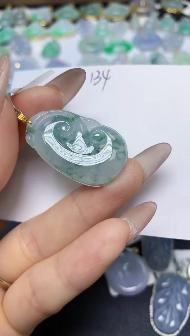 翡翠18K金镶嵌颈饰天然翡翠A货
