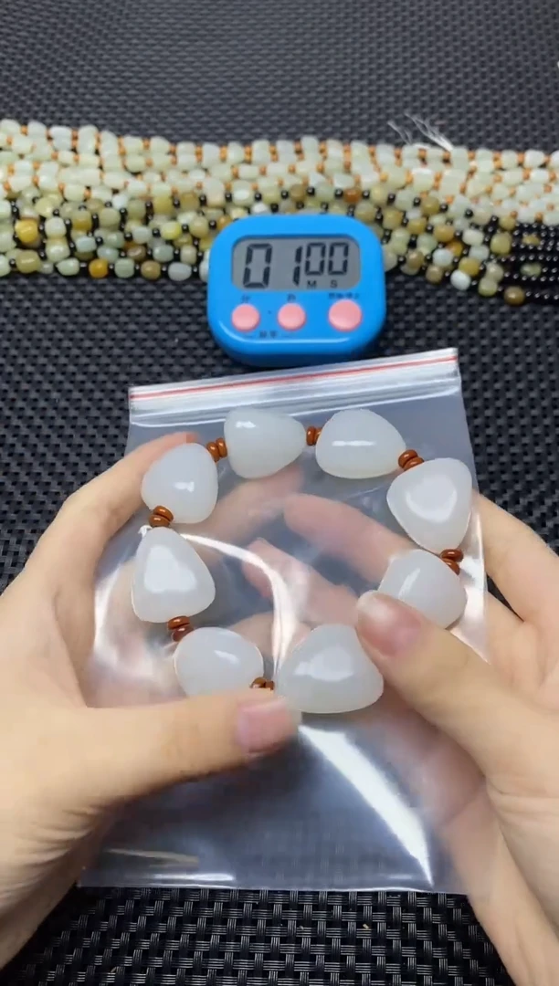 未镶嵌手链软玉易*罐手串