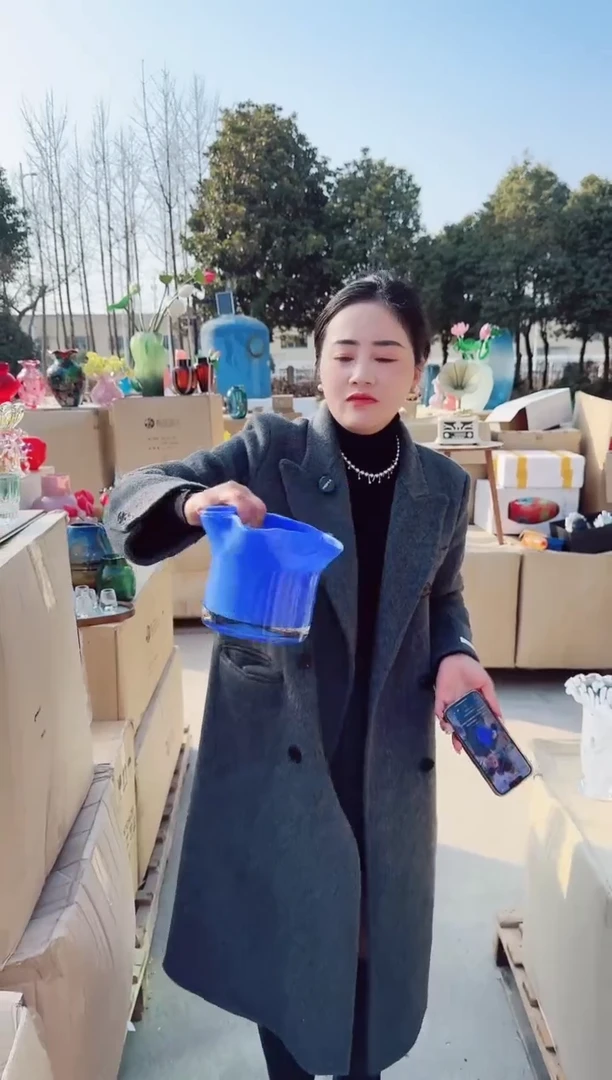 【闪购商品】玻璃安琪微瑕花瓶--47B2O