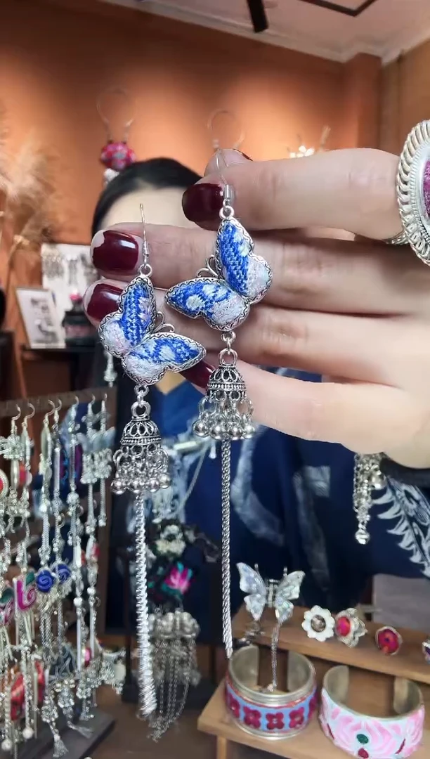 【闪购商品】刺绣纯手工民族风耳环