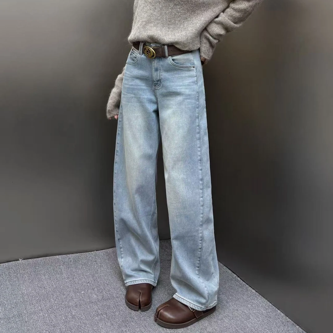【裤博汇】58062浅蓝色羊绒底织绒冬款质感高腰弯刀裤牛仔裤