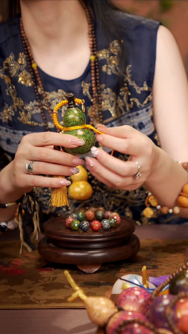 73易林大漆脖挂小葫芦---168