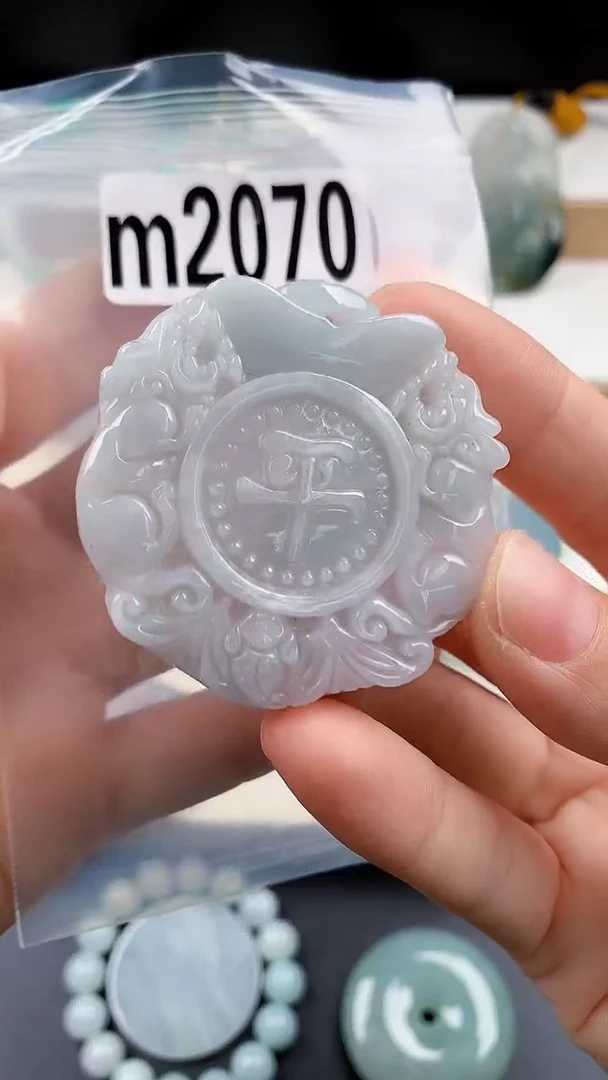 颈饰未镶嵌翡翠天然翡翠吊坠挂件