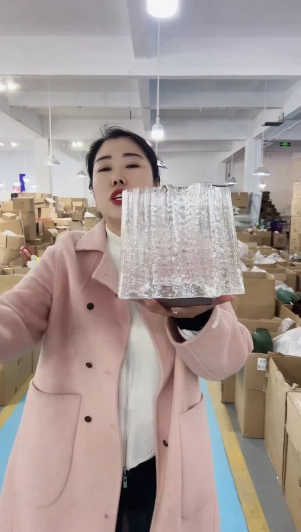 【闪购商品】玻璃花伴你花瓶-微瑕-QE95