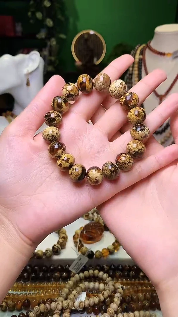 【闪购商品】琥珀裸石未镶嵌抚顺琥珀