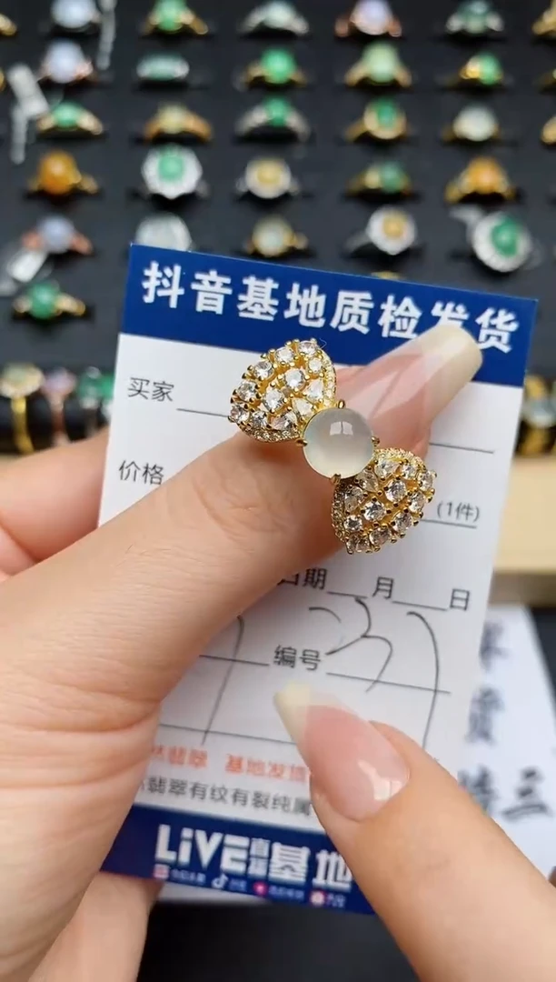 翡翠戒指银S925镶嵌............