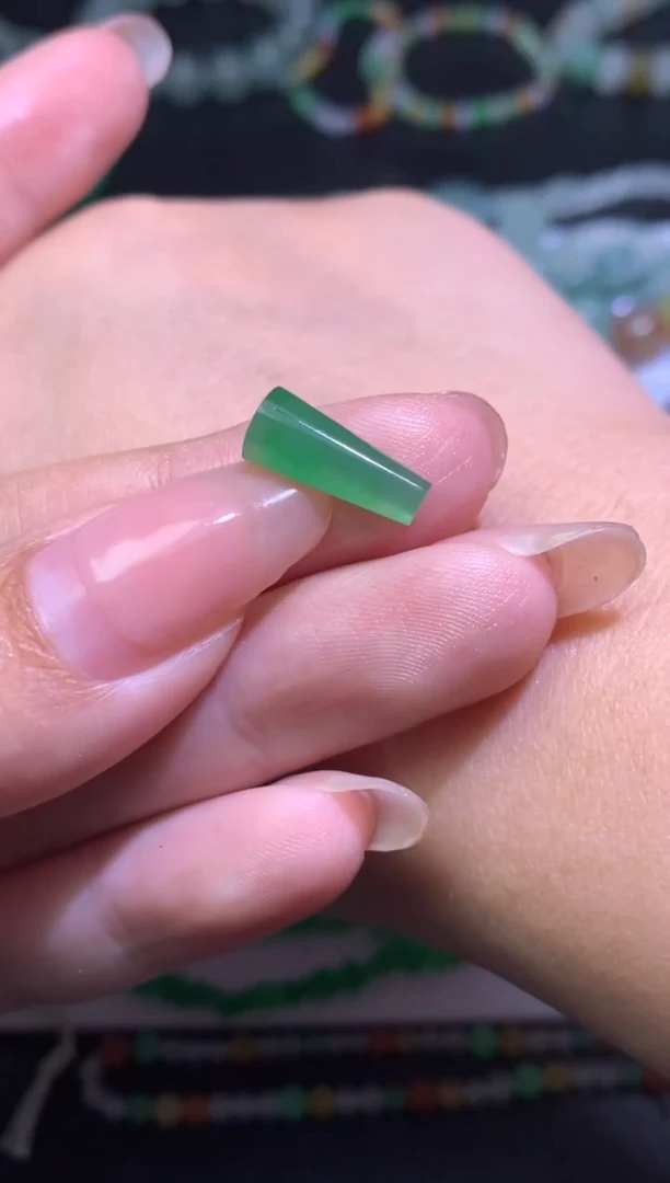 未镶嵌定制翡翠毛货