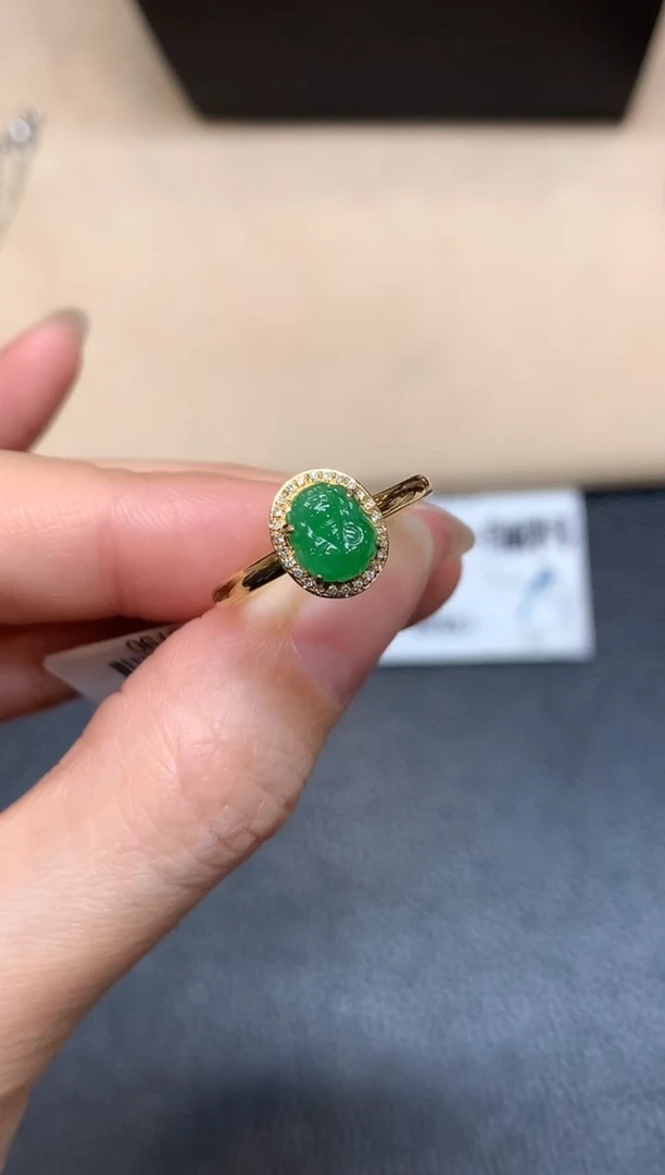 18K金镶嵌戒指翡翠貔貅【无服务费