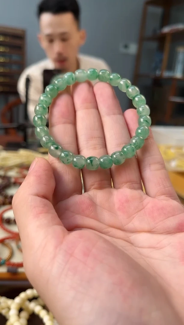 石英质玉非洲翠未镶嵌萌*?非洲翠