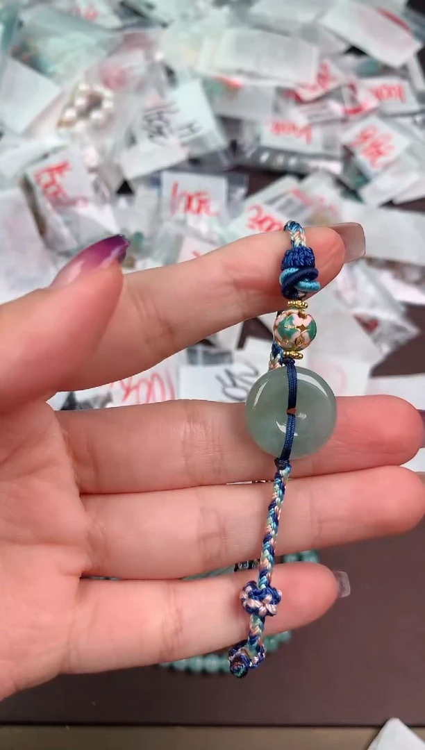 翡翠挂件未镶嵌一