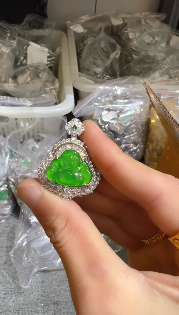 【闪购商品】翡翠颈饰未镶嵌【SG】0205023 赠链