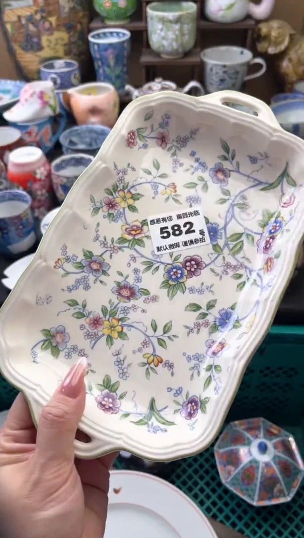 瓷片红****士582号六六工艺品瓷器