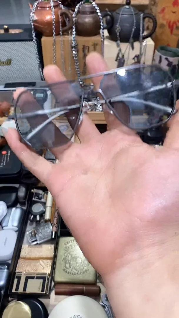 瓷片闪购商品  如图所示