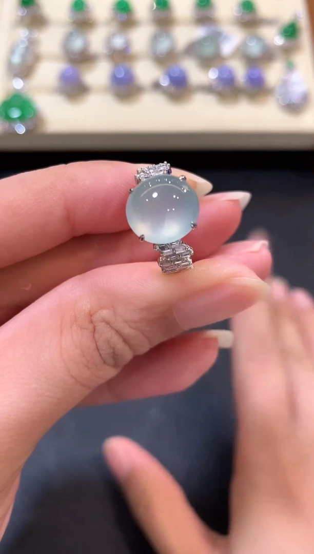 翡翠戒指18K金镶嵌b63