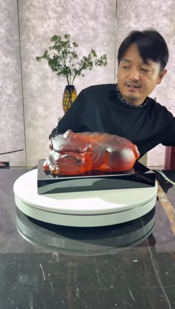 摆件璨石美学蜜蜡卧福貔貅+300*200黑水晶底座