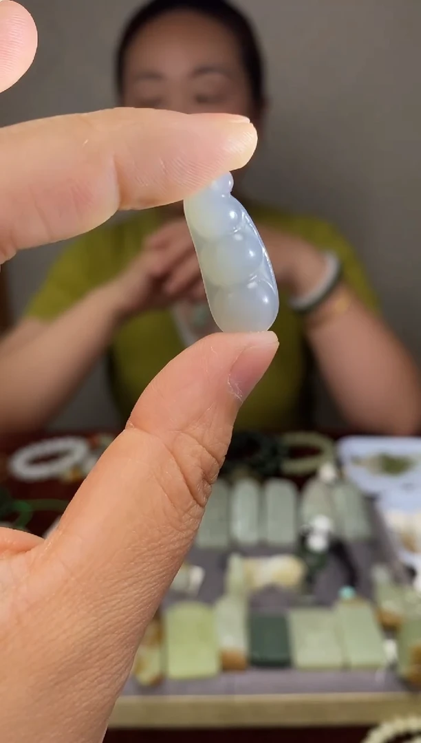 和田玉未镶嵌颈饰和田玉