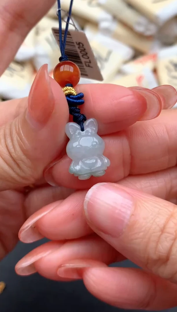 未镶嵌挂件翡翠1