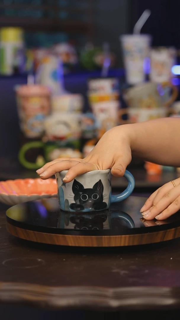 【闪购商品】摆件景德镇釉下彩绘设计师款式陶瓷