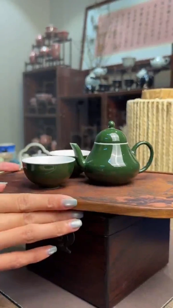 【闪购商品】郎窑绿梨式壶一壶两杯