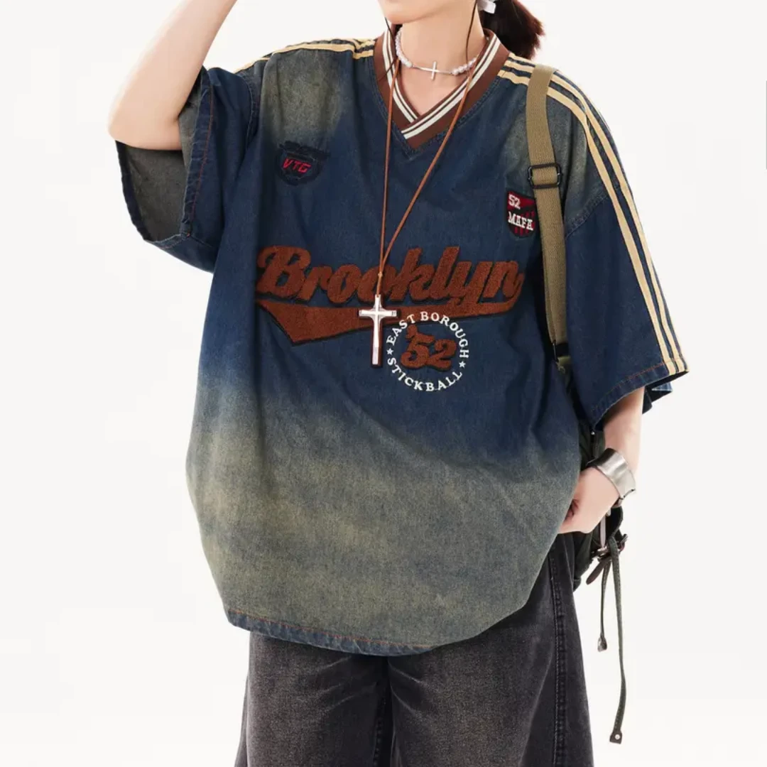 2025夏季新款美式复古学院风条纹V领设计水洗做旧牛仔男女短袖T恤