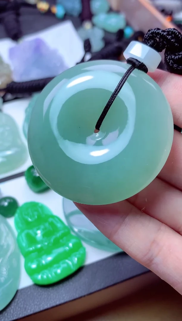 颈饰未镶嵌翡翠天然翡翠A货