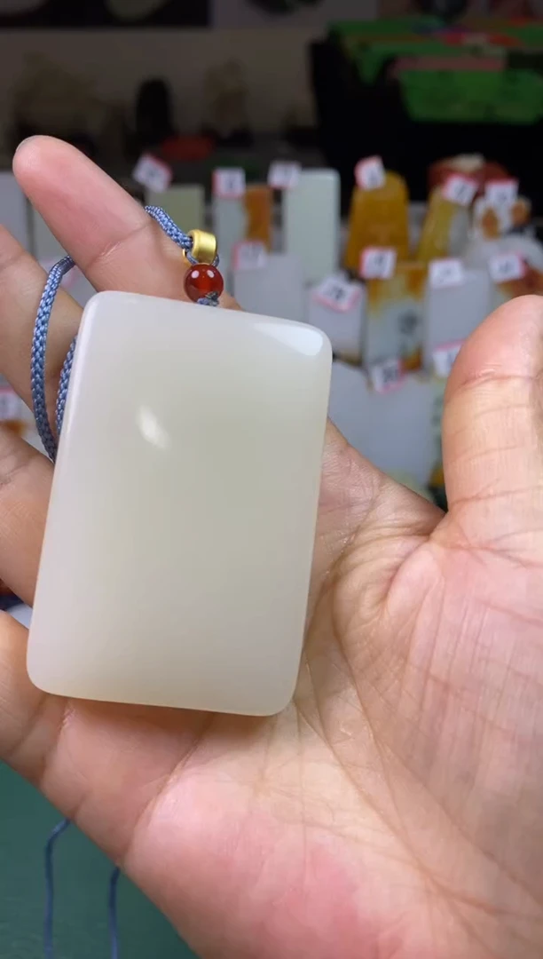 天然玉石未镶嵌颈饰