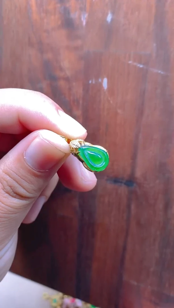 吊坠(不含链)银S925镶嵌翡翠水滴吊坠