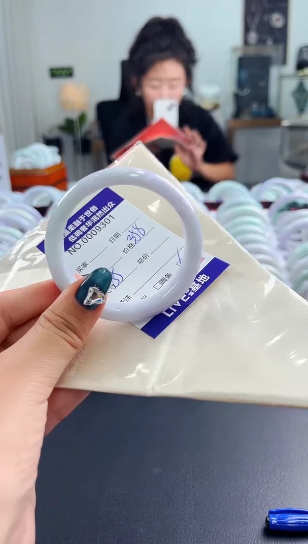 翡翠手镯未镶嵌2天然缅甸A货翡翠