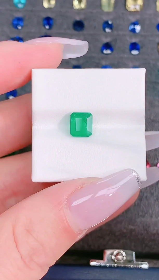 裸石祖母绿赞比亚祖母绿1.37ct