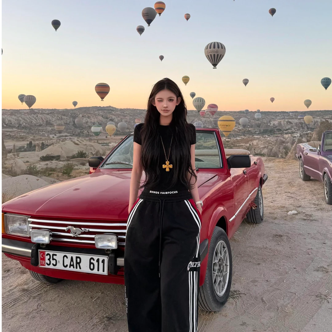 短款高腰韩版休闲运动套装显瘦短袖美式复古徽章条纹拼接街舞长裤