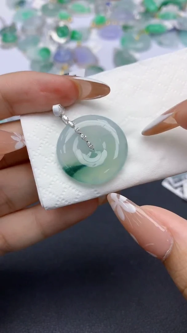 颈饰18K金镶嵌翡翠天然缅甸a货翡翠百元以上9元证书费自理