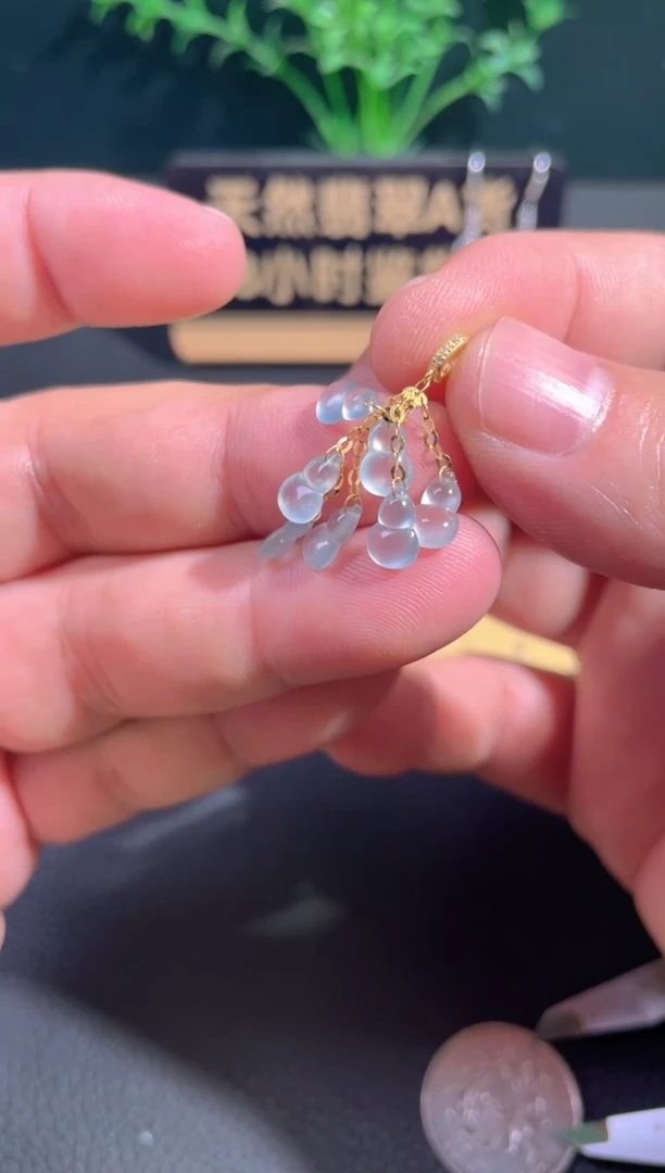 颈饰18K金镶嵌翡翠翡翠
