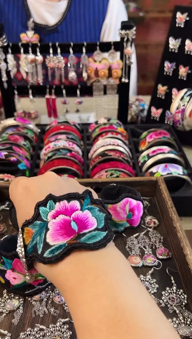 织绣艺枝独绣老绣饰品459