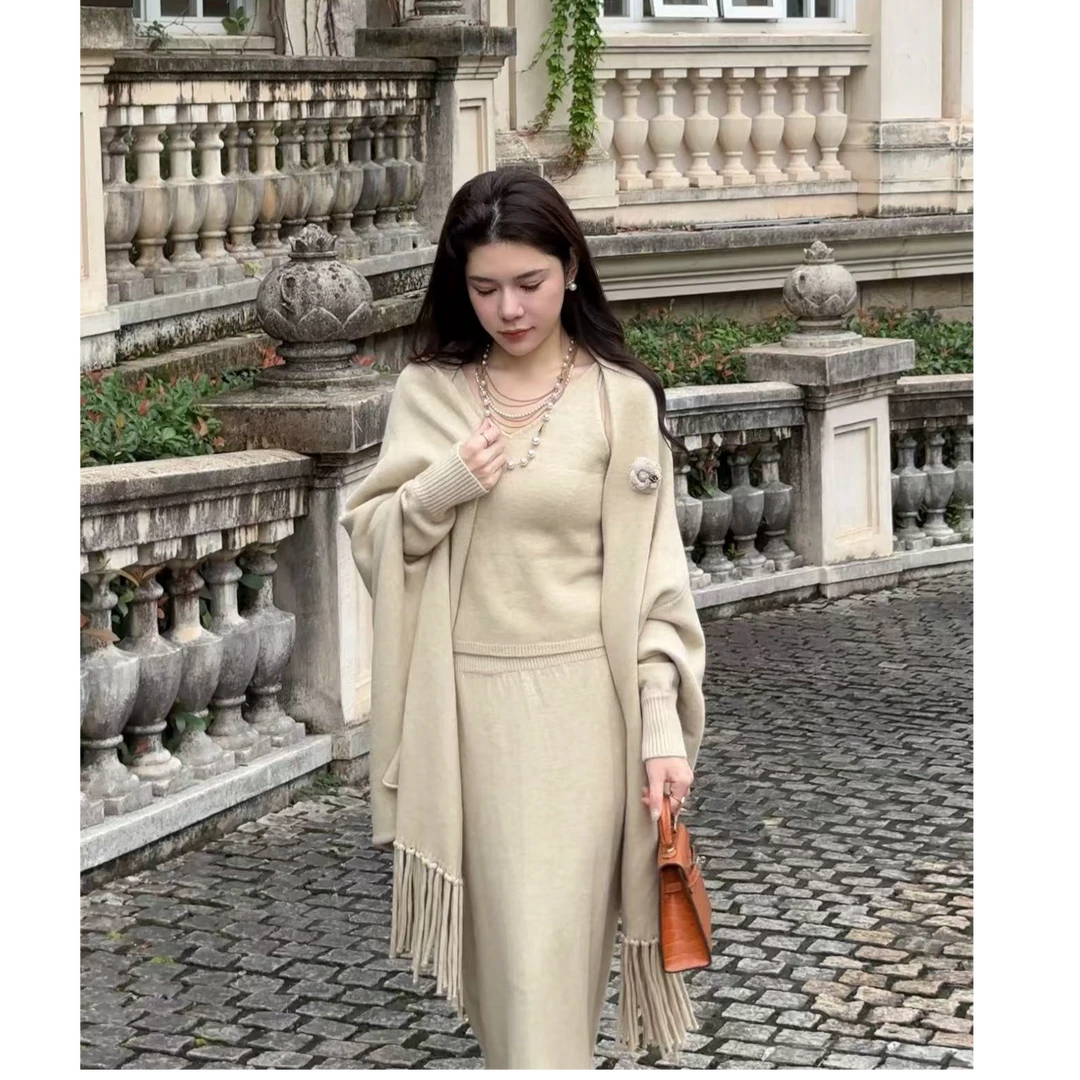 法式气质吊带内搭长裙+松弛感宽松披肩针织开衫套装三件套毛衣女