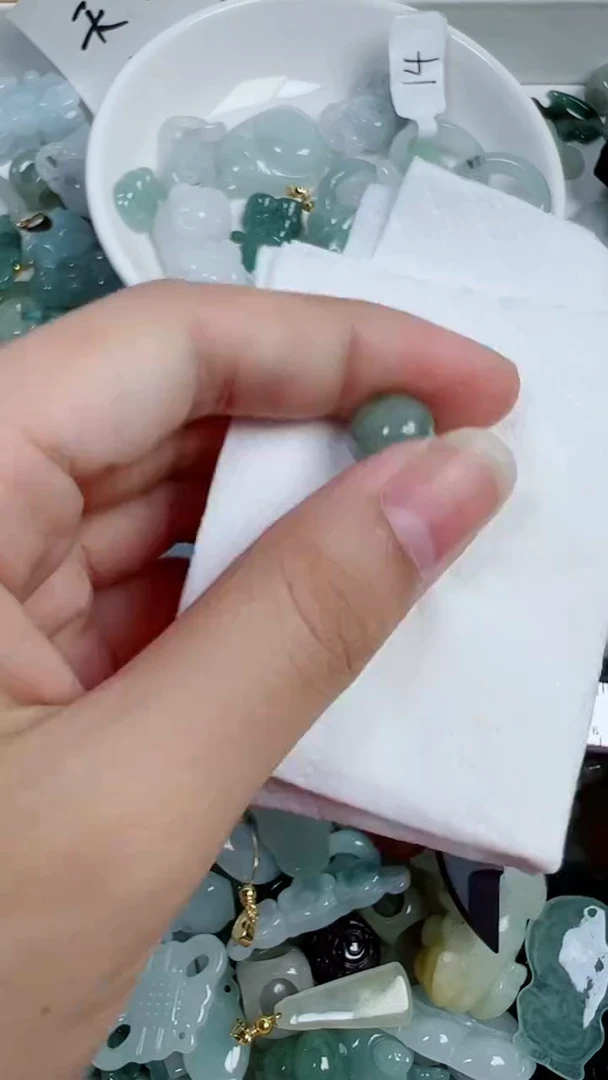 散珠翡翠65号链接,A货翡翠葫芦