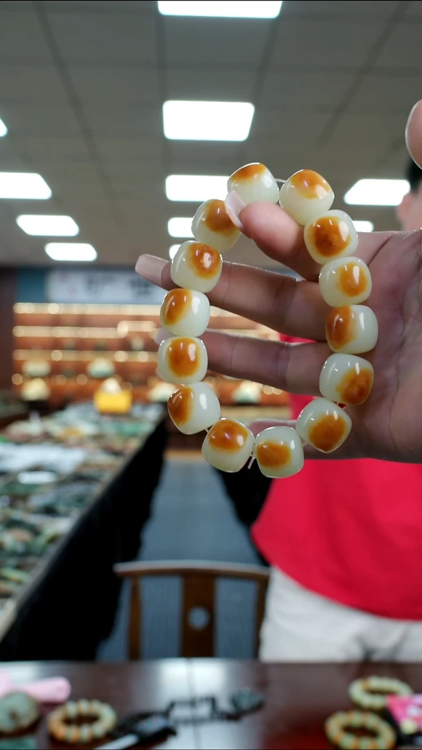 未镶嵌手链透闪石质玉手串