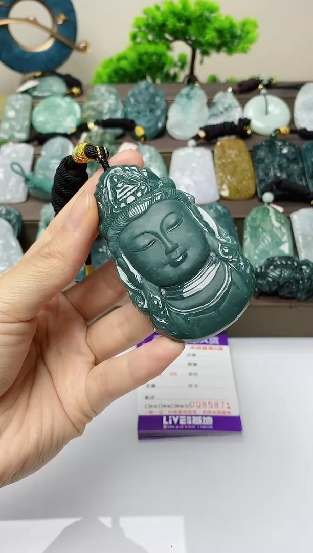 翡翠未镶嵌颈饰