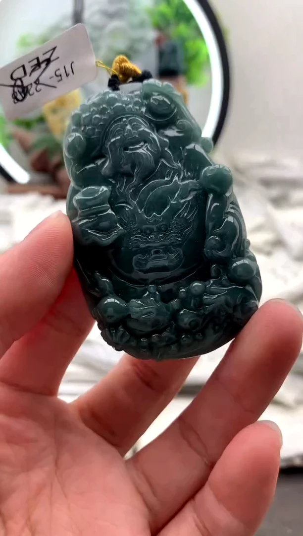 【闪购商品】翡翠颈饰未镶嵌财神