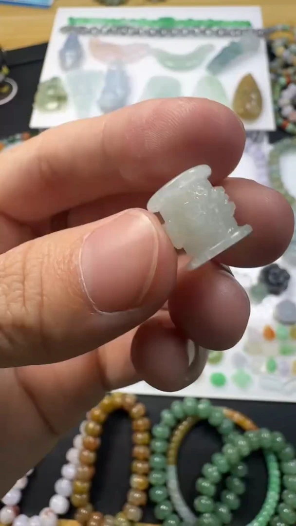 颈饰未镶嵌翡翠【闪购商品】 天然翡翠