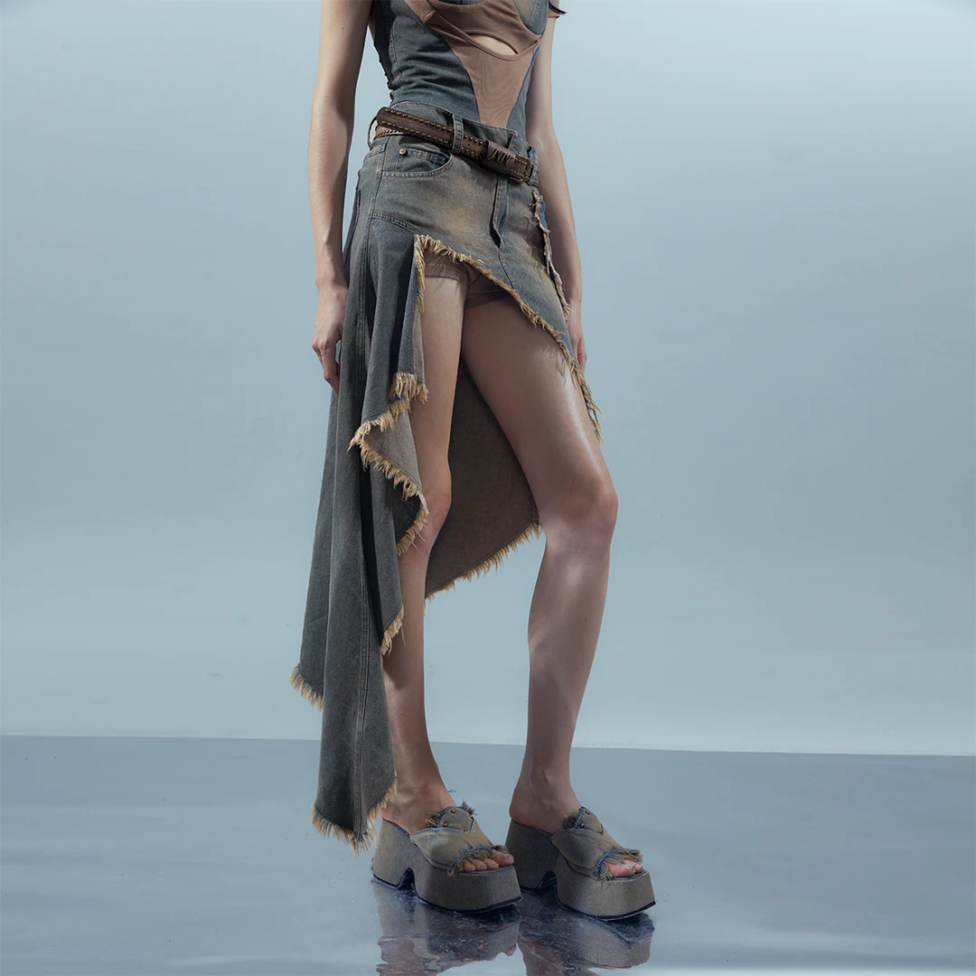 NN-NORTH NODE “牛仔焰火”不规则毛边牛仔半身裙（带安全裤）