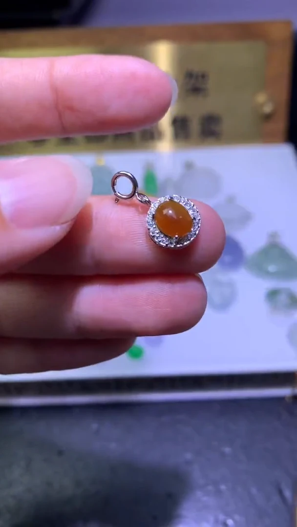 颈饰银S925镶嵌翡翠净货