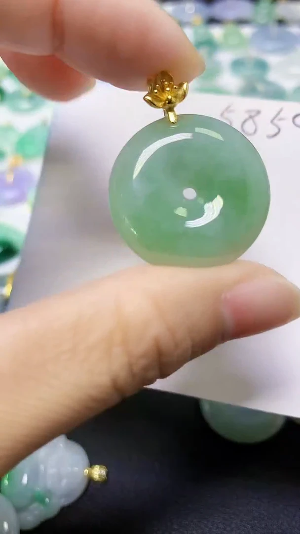 翡翠未镶嵌颈饰天然缅甸A货翡翠百元以上9元证书费自理