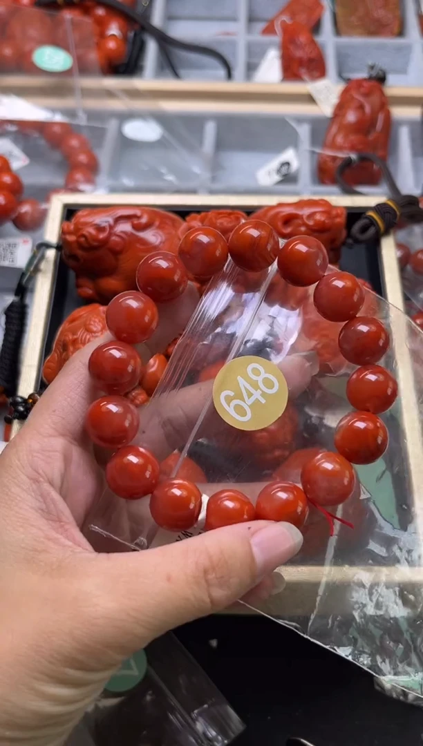 南红玛瑙未镶嵌珠宝奇石648-14+