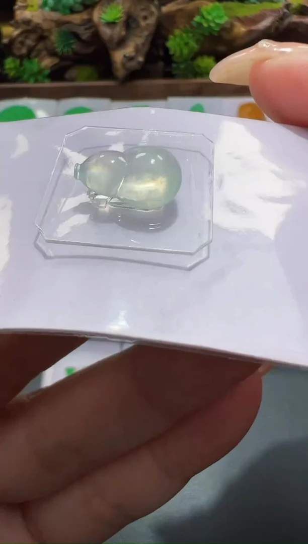 未镶嵌定制翡翠12.9*8.8*4.1葫芦