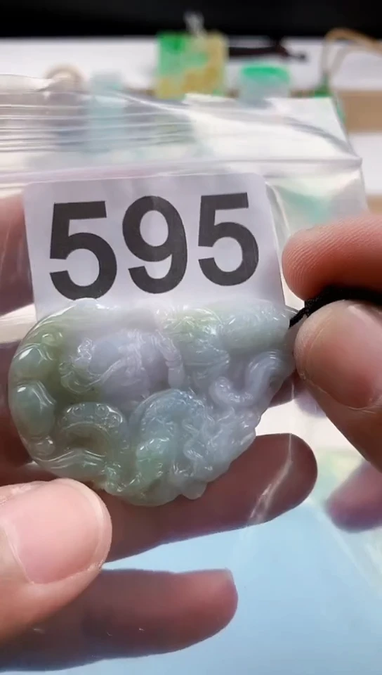 【闪购商品】翡翠挂件未镶嵌天然翡翠吊坠挂件