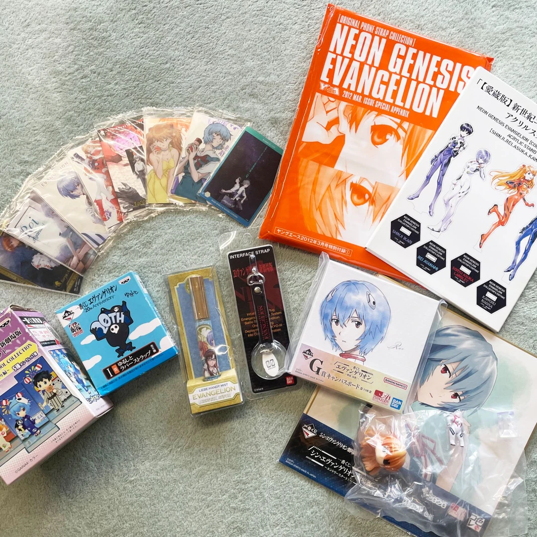 正品手办卡牌周边